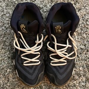 Nike Kyrie 4